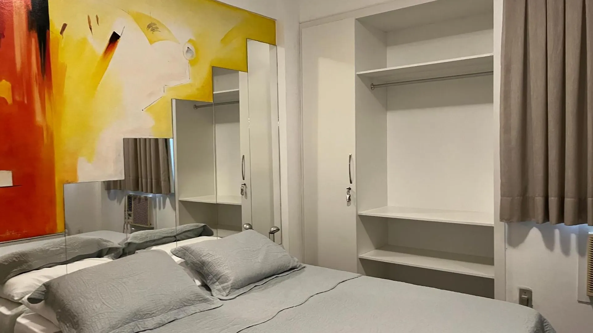 Apartamento A 300M Beira Mar-Meireles! Servico Diario E Wi-Fi 650Mb! Fortaleza  0*, Fortaleza (Ceara)
